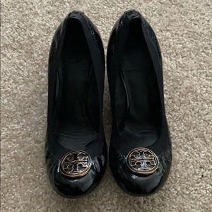 Tory Burch Black Caroline Wedges Size 8